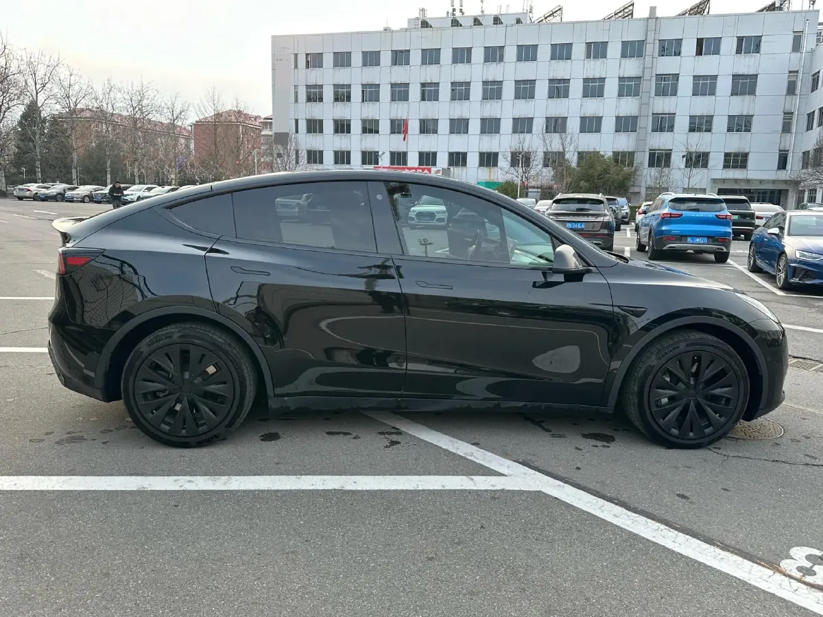 2022 Tesla Model Y BEV 60KWH,autocango,china used car exporter,china ev exporter,chinese used car exporter,chinese used ev exporter
