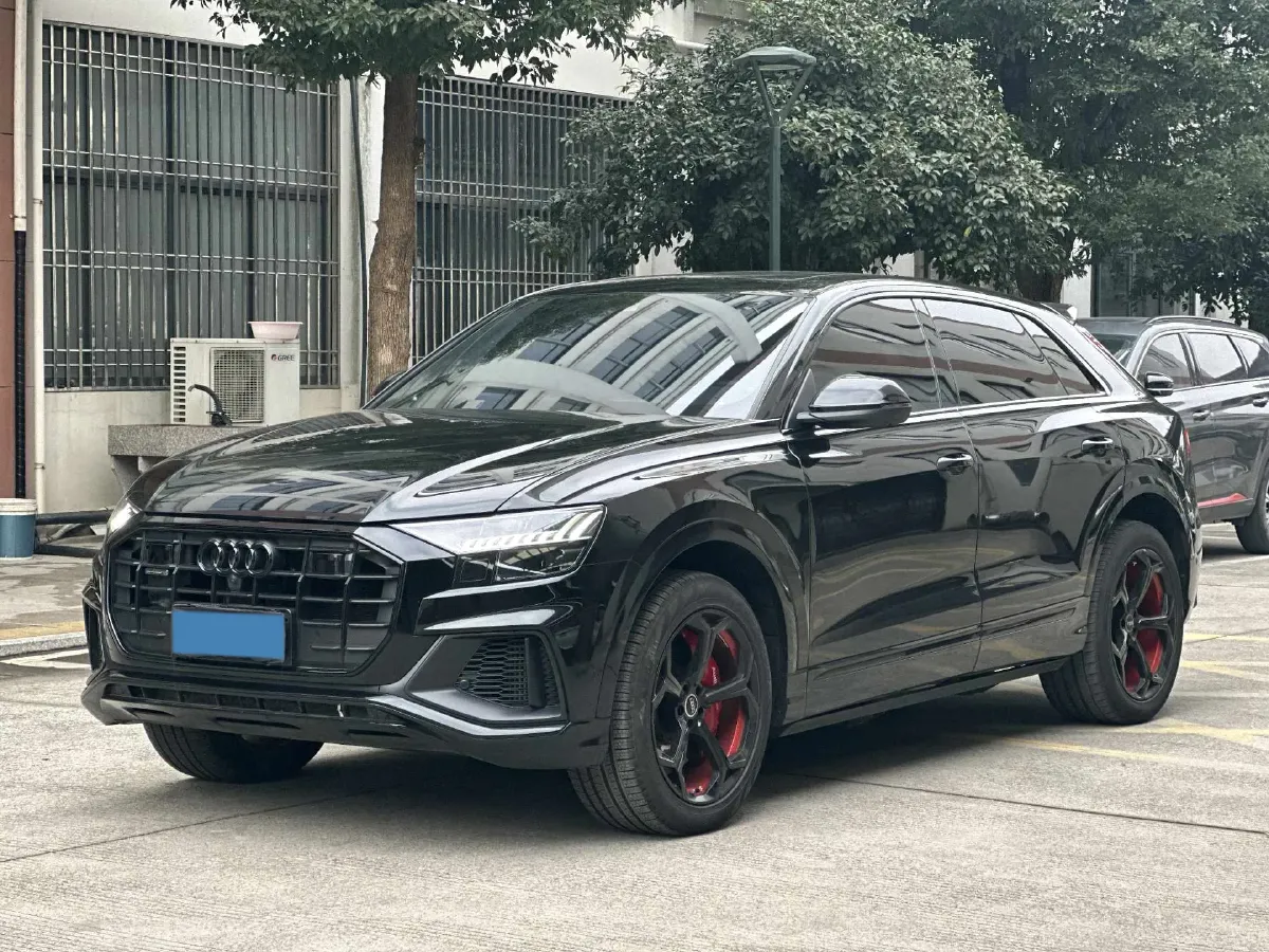 2022 Audi Q8 3.0T 340HP V6 8AT,autocango,china used car exporter,china ev exporter,chinese used car exporter,chinese used ev exporter