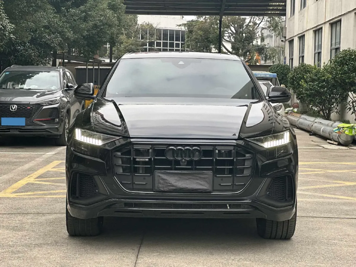 2022 Audi Q8 3.0T 340HP V6 8AT,autocango,china used car exporter,china ev exporter,chinese used car exporter,chinese used ev exporter