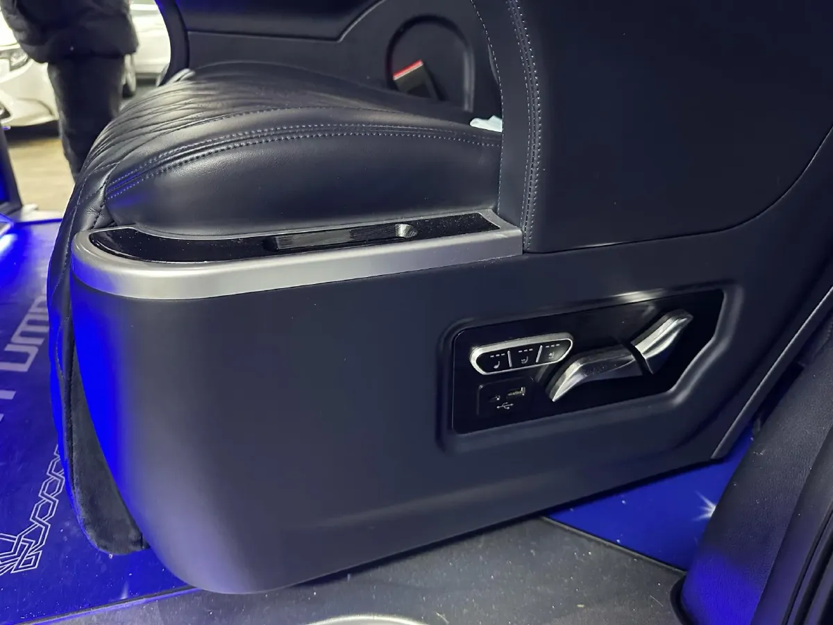 2021 GAC Trumpchi M8 2.0T 252HP L4 8AT,autocango,china used car exporter,china ev exporter,chinese used car exporter,chinese used ev exporter