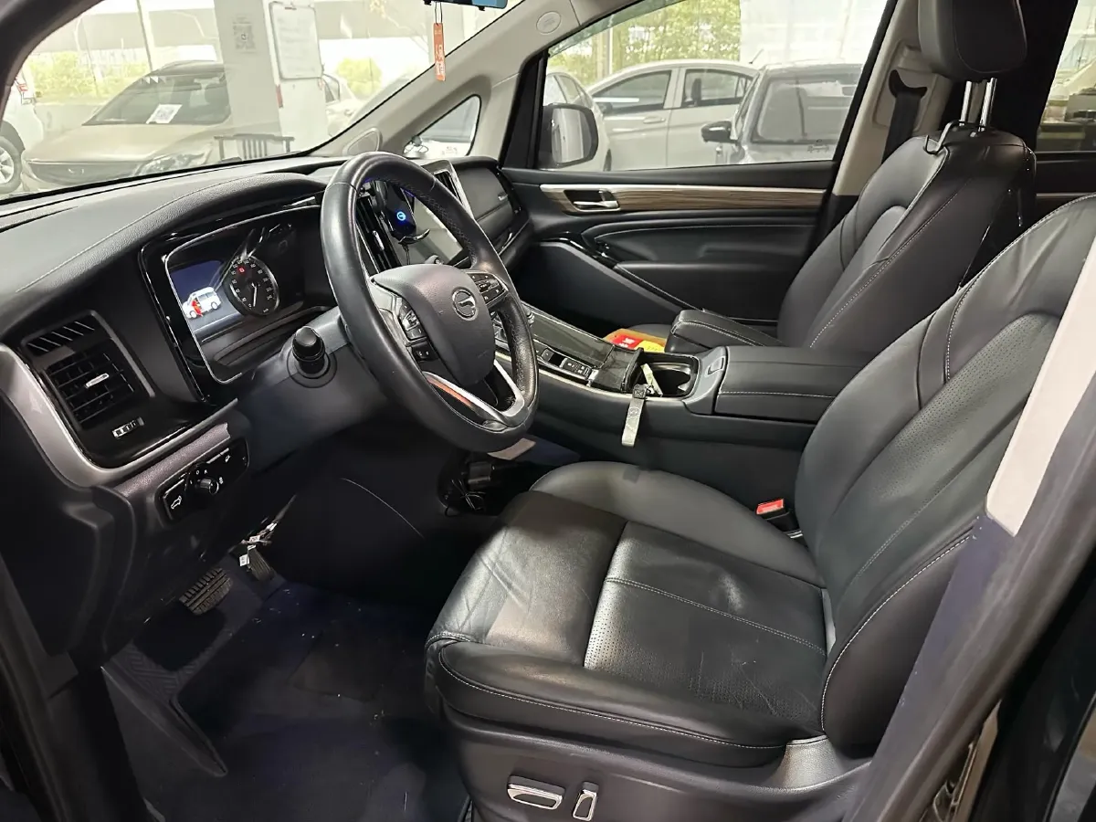 2021 GAC Trumpchi M8 2.0T 252HP L4 8AT,autocango,china used car exporter,china ev exporter,chinese used car exporter,chinese used ev exporter