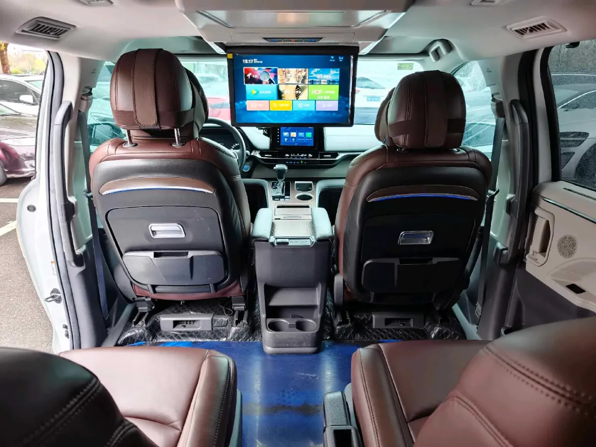 2023 Toyota Sienna 2.5L 189HP L4 E-CVT Hybrid,autocango,china used car exporter,china ev exporter,chinese used car exporter,chinese used ev exporter