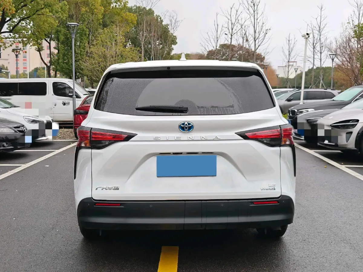 2023 Toyota Sienna 2.5L 189HP L4 E-CVT Hybrid,autocango,china used car exporter,china ev exporter,chinese used car exporter,chinese used ev exporter