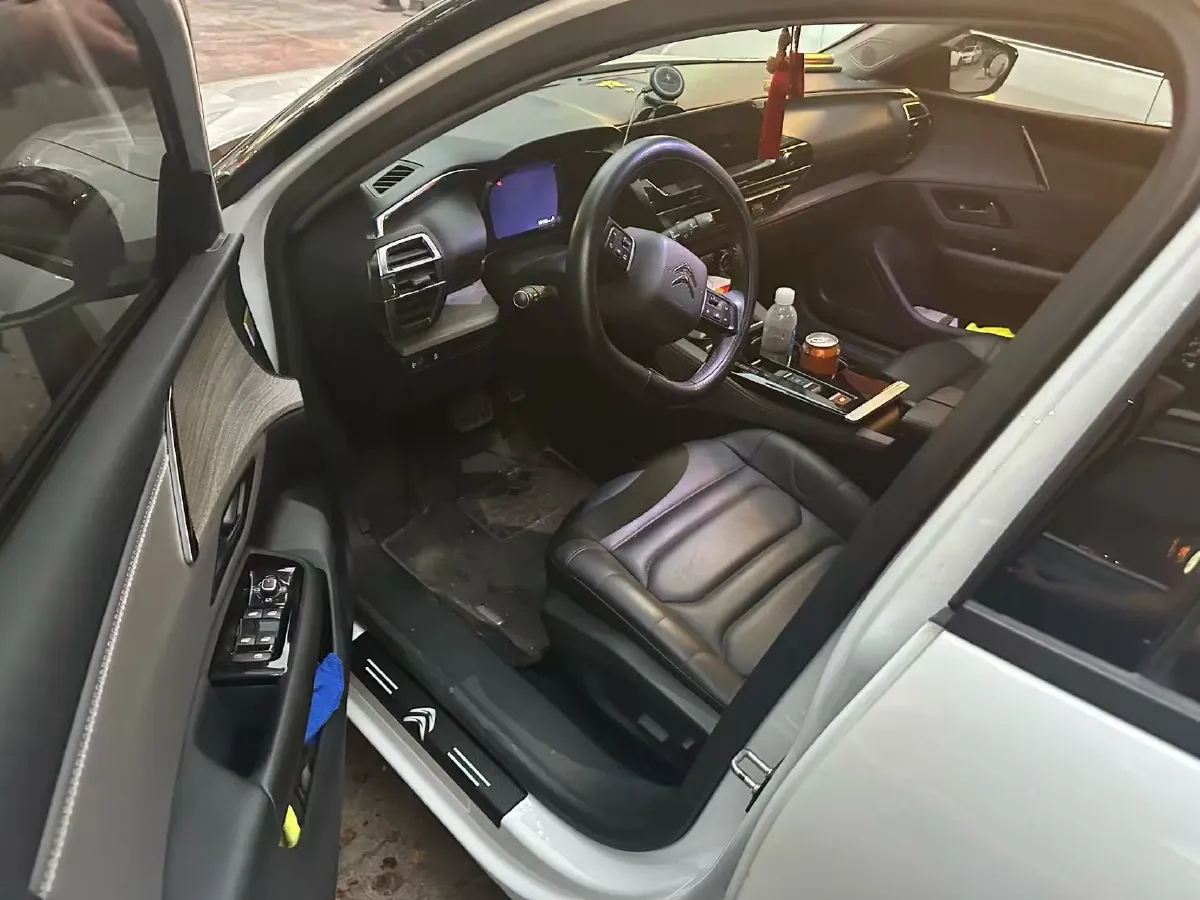 2021 Citroen C5 X 1.6T 175HP L4 8AT,autocango,china used car exporter,china ev exporter,chinese used car exporter,chinese used ev exporter