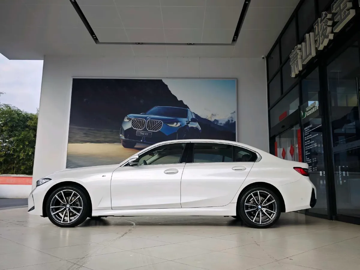 2024 BMW 3 Series 2.0T 184HP L4 8AT,autocango,china used car exporter,china ev exporter,chinese used car exporter,chinese used ev exporter