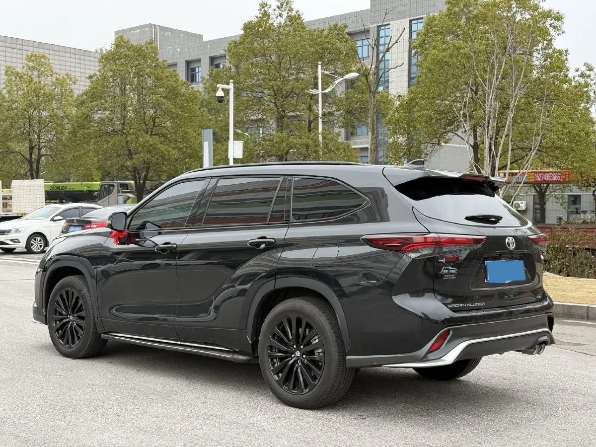 2024 Toyota Crown Kluger 2.0T 248HP L4 8AT,autocango,china used car exporter,china ev exporter,chinese used car exporter,chinese used ev exporter