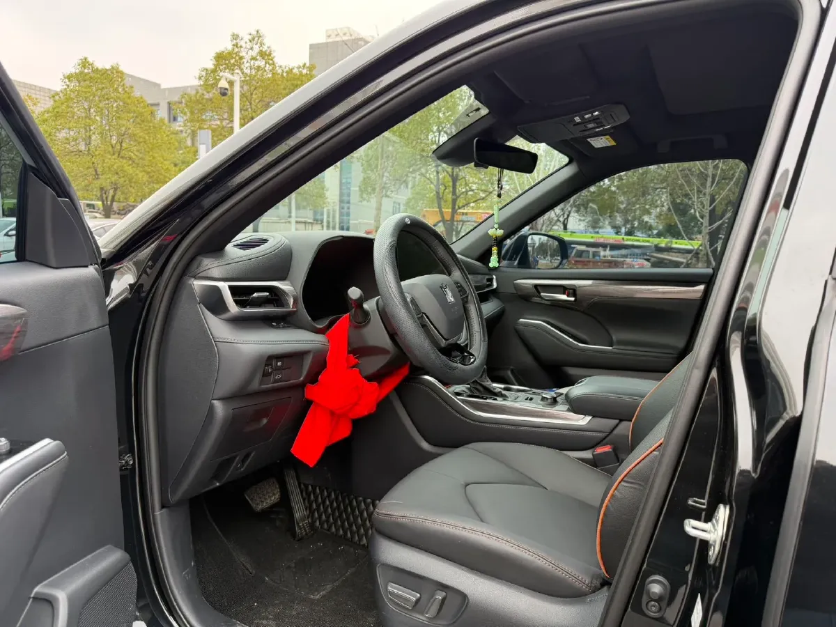 2024 Toyota Crown Kluger 2.0T 248HP L4 8AT,autocango,china used car exporter,china ev exporter,chinese used car exporter,chinese used ev exporter