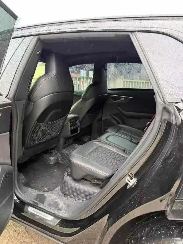 2022 Audi RS Q8 4.0T 600HP V8 8AT,autocango,china used car exporter,china ev exporter,chinese used car exporter,chinese used ev exporter