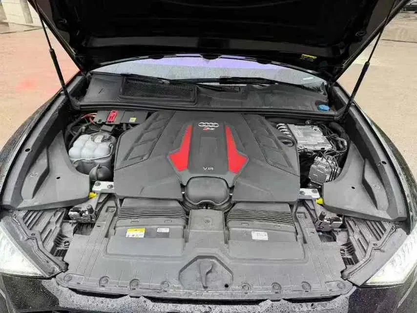 2022 Audi RS Q8 4.0T 600HP V8 8AT,autocango,china used car exporter,china ev exporter,chinese used car exporter,chinese used ev exporter