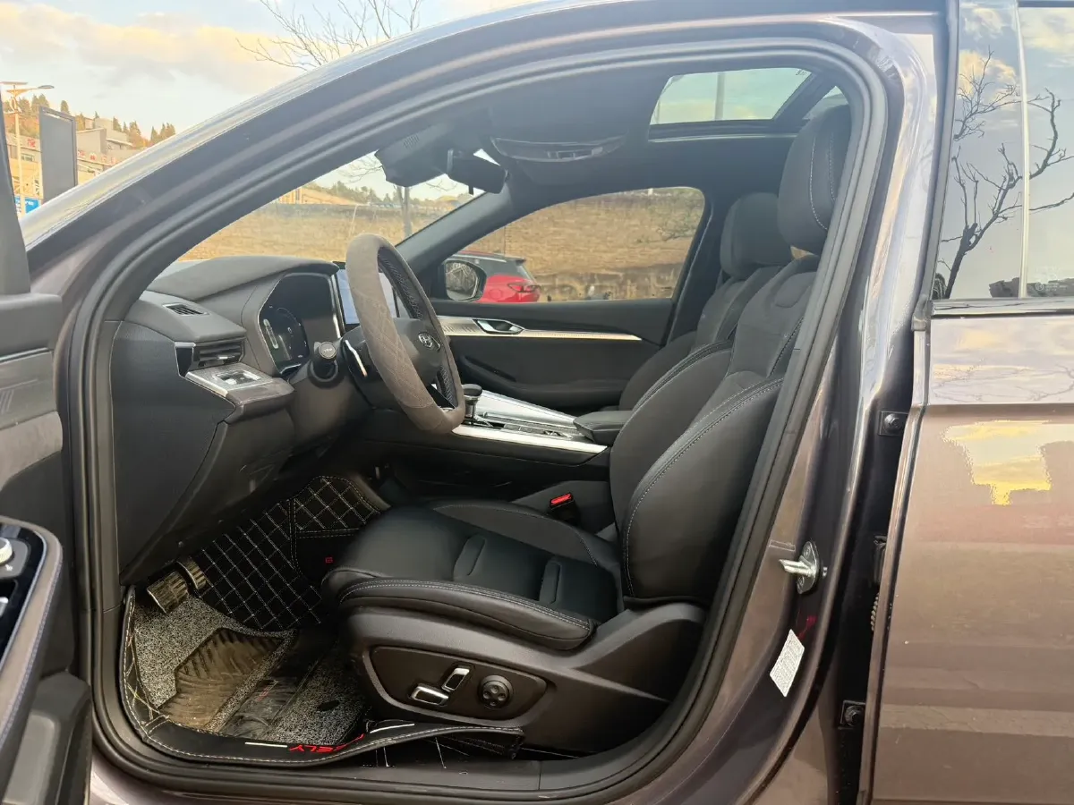 2024 Geely Preface 2.0T 190HP L4 7DCT,autocango,china used car exporter,china ev exporter,chinese used car exporter,chinese used ev exporter