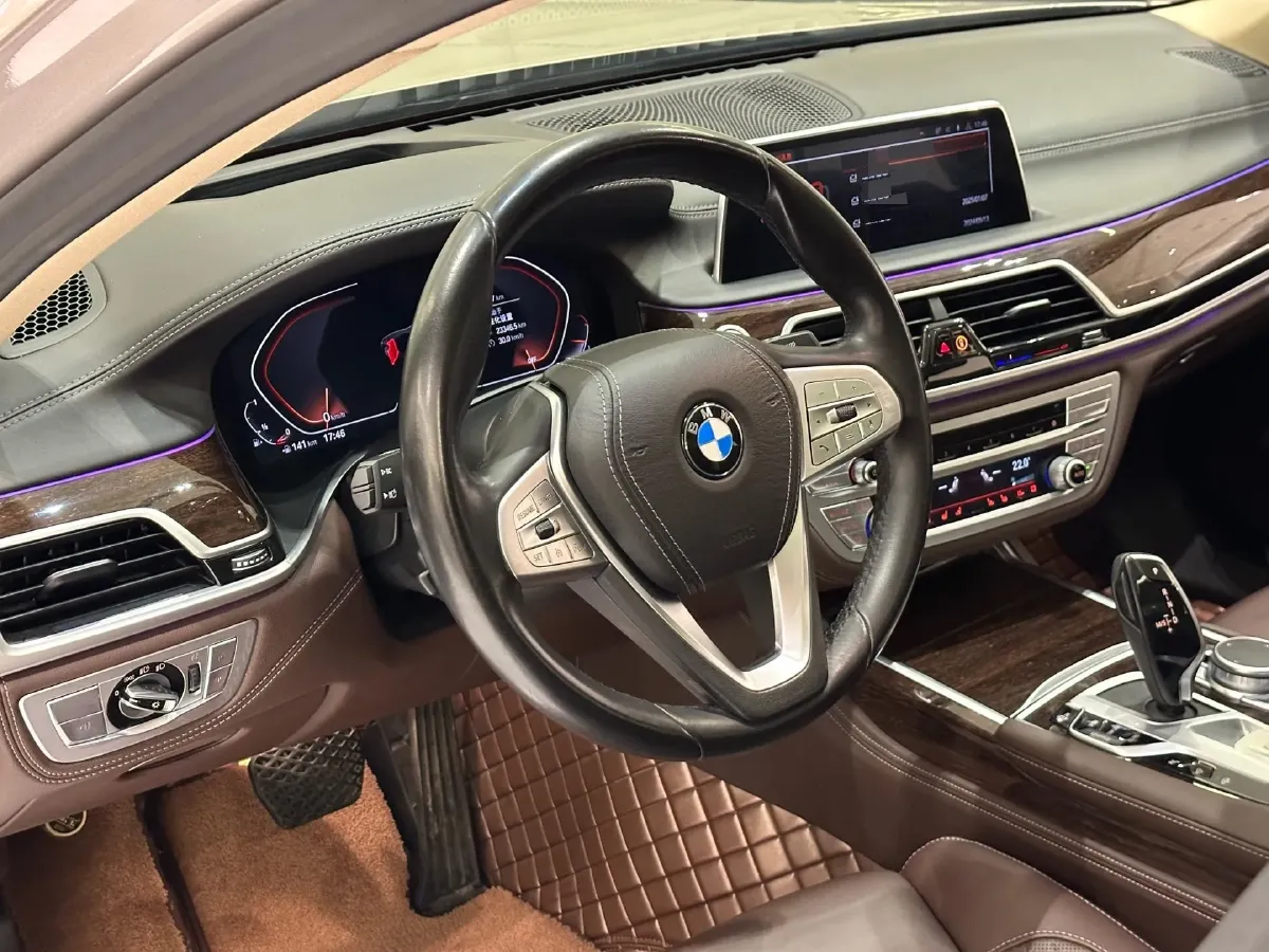 2019 BMW 7 Series 3.0T 340HP L6 8AT,autocango,china used car exporter,china ev exporter,chinese used car exporter,chinese used ev exporter