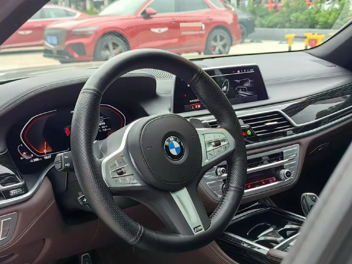 2022 BMW 7 Series 3.0T 340HP L6 8AT,autocango,china used car exporter,china ev exporter,chinese used car exporter,chinese used ev exporter