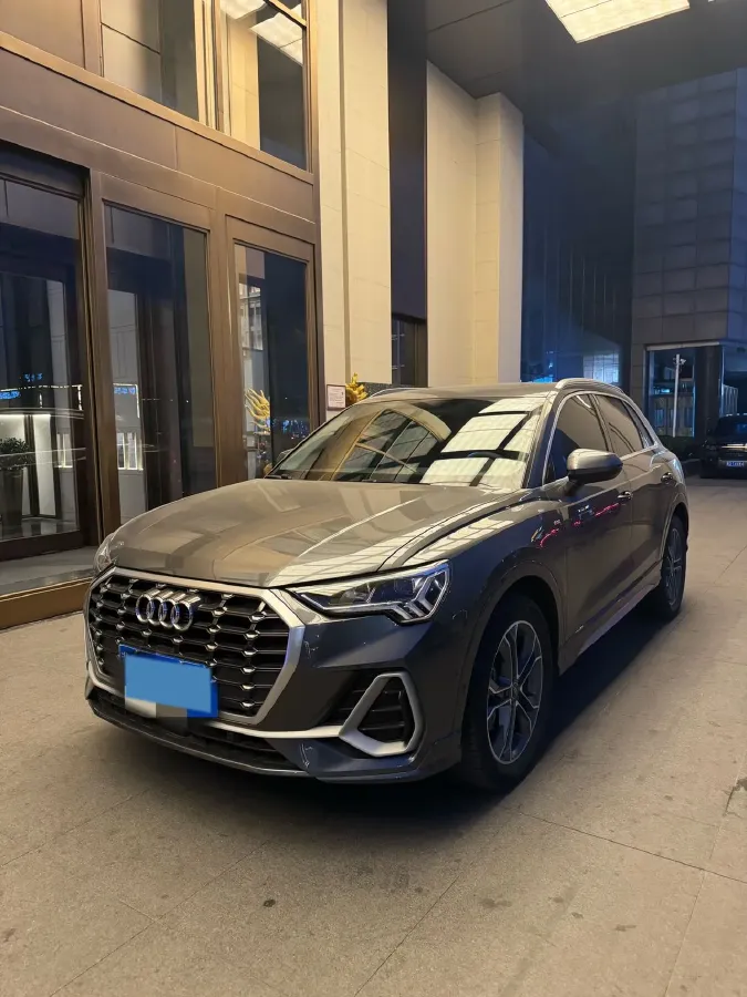 2023 Audi Q3 2.0T 186HP L4 7DCT,autocango,china used car exporter,china ev exporter,chinese used car exporter,chinese used ev exporter
