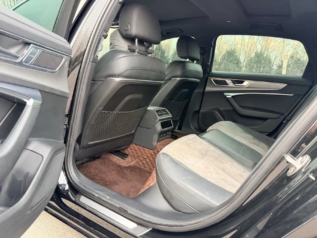 2019 Audi A6L 2.0T 190HP L4 7DCT,autocango,china used car exporter,china ev exporter,chinese used car exporter,chinese used ev exporter