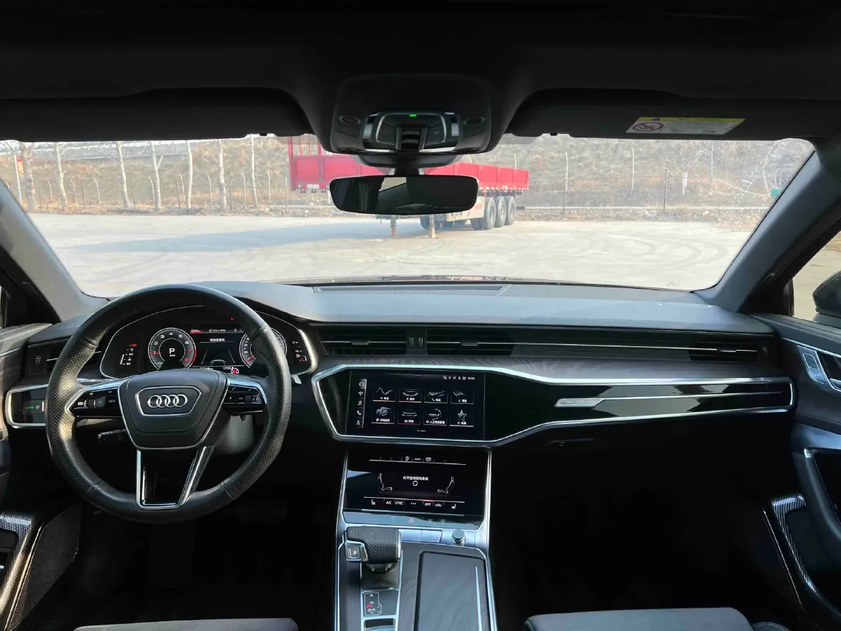 2023 Audi A6L 2.0T 245HP L4 7DCT,autocango,china used car exporter,china ev exporter,chinese used car exporter,chinese used ev exporter