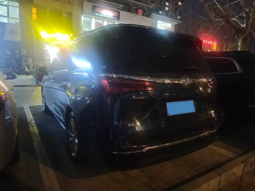 2020 Buick GL8 2.0T 237HP L4 9AT,autocango,china used car exporter,china ev exporter,chinese used car exporter,chinese used ev exporter