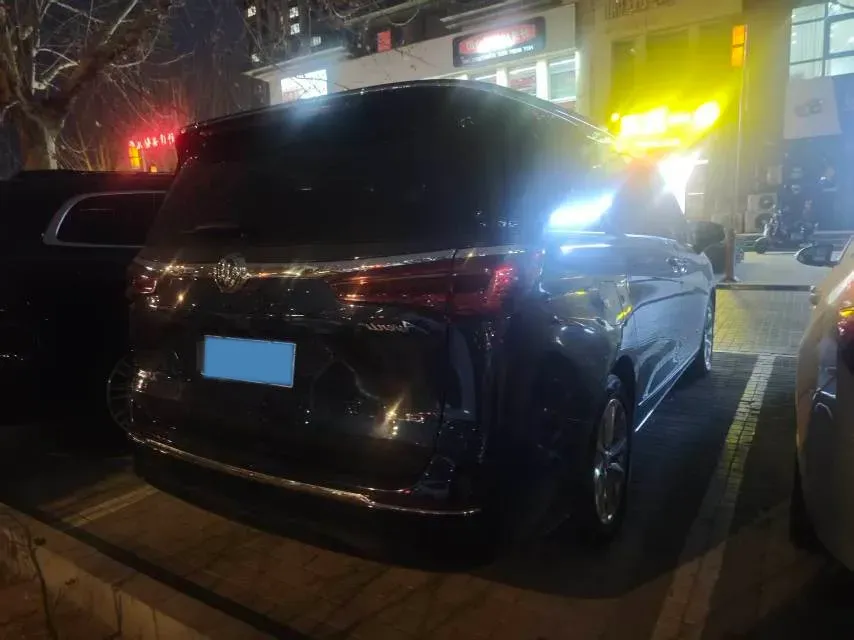 2020 Buick GL8 2.0T 237HP L4 9AT,autocango,china used car exporter,china ev exporter,chinese used car exporter,chinese used ev exporter