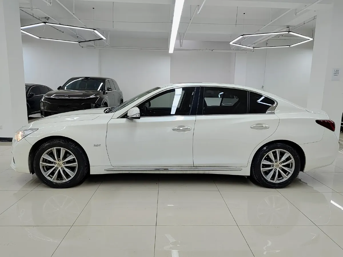 2022 Infiniti Q50L 2.0T 211HP L4 7AT,autocango,china used car exporter,china ev exporter,chinese used car exporter,chinese used ev exporter