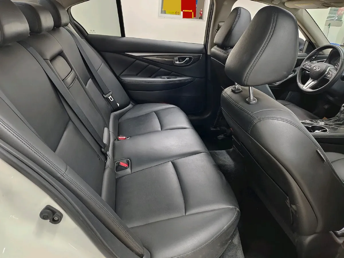 2022 Infiniti Q50L 2.0T 211HP L4 7AT,autocango,china used car exporter,china ev exporter,chinese used car exporter,chinese used ev exporter