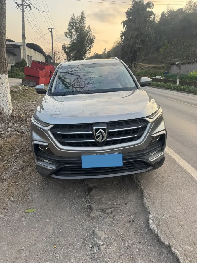 2018 BaoJun 530 1.5T 150HP L4 6MT,autocango,china used car exporter,china ev exporter,chinese used car exporter,chinese used ev exporter