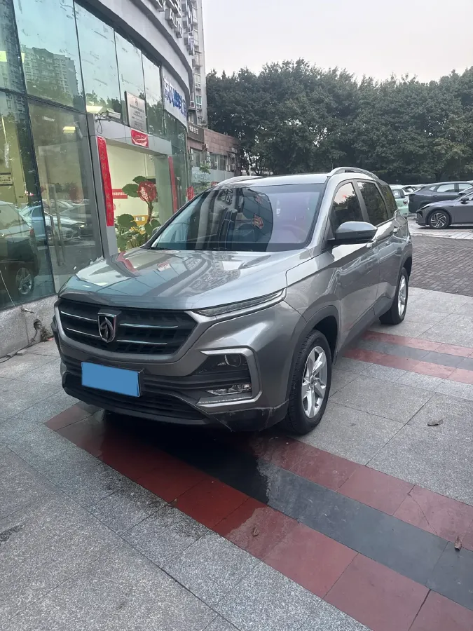 2018 BaoJun 530 1.5T 150HP L4 6MT,autocango,china used car exporter,china ev exporter,chinese used car exporter,chinese used ev exporter
