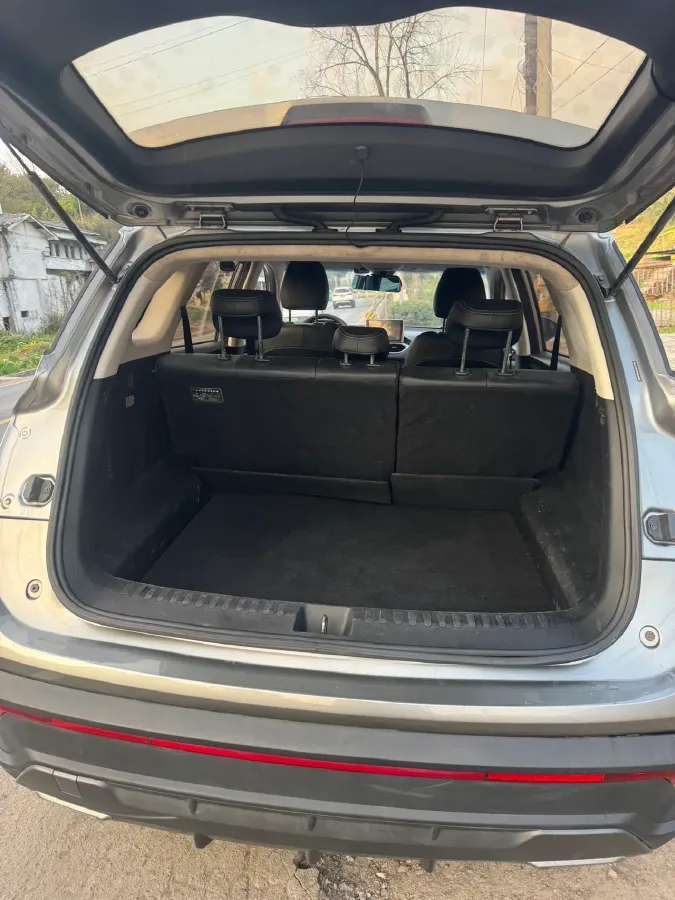 2018 BaoJun 530 1.5T 150HP L4 6MT,autocango,china used car exporter,china ev exporter,chinese used car exporter,chinese used ev exporter