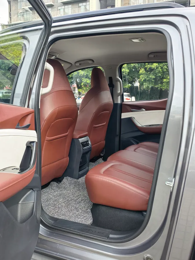 2023 MAXUS Interstellar 2.0T 143HP L4 6AT,autocango,china used car exporter,china ev exporter,chinese used car exporter,chinese used ev exporter