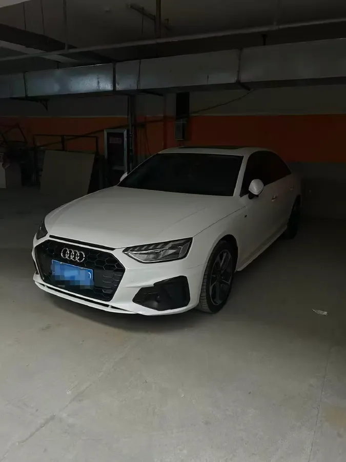 2023 Audi A4L 2.0T 190HP L4 7DCT,autocango,china used car exporter,china ev exporter,chinese used car exporter,chinese used ev exporter