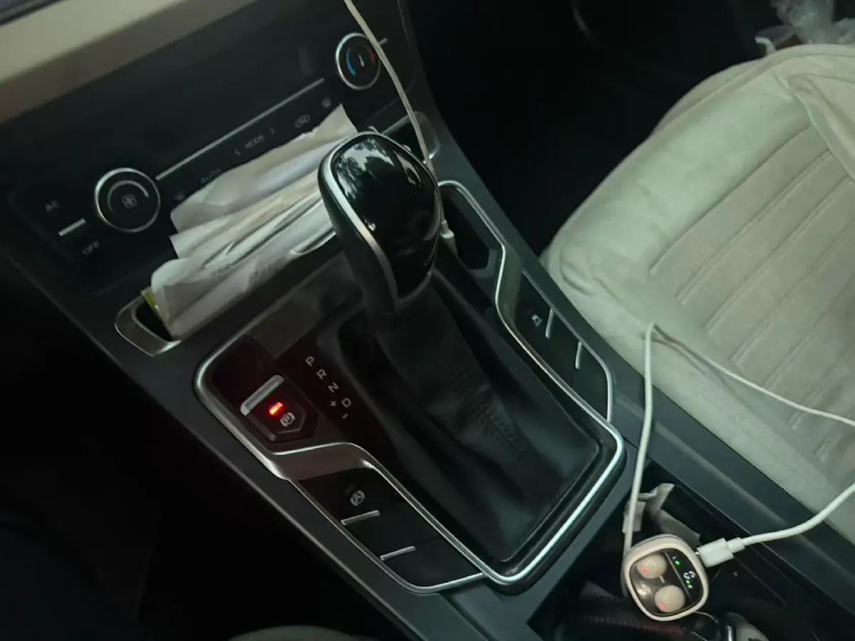 2019 Geely Emgrand 1.5L 109HP L4 CVT,autocango,china used car exporter,china ev exporter,chinese used car exporter,chinese used ev exporter