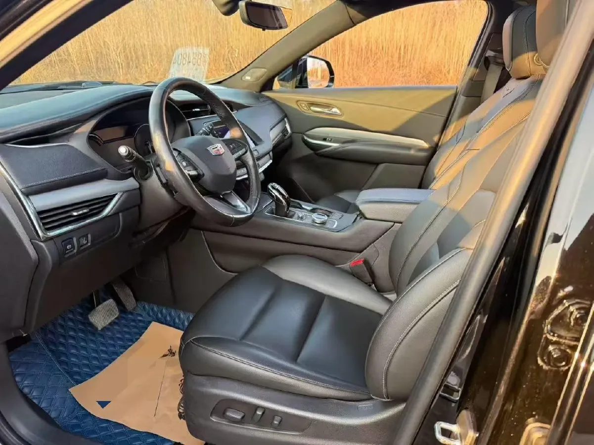 2020 Cadillac XT4 2.0T 241HP L4 9AT,autocango,china used car exporter,china ev exporter,chinese used car exporter,chinese used ev exporter