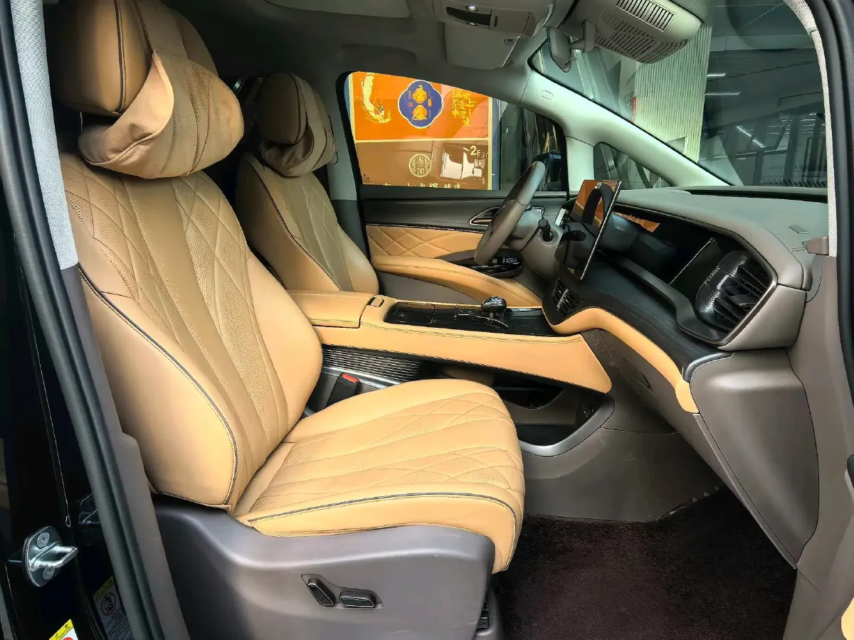 2022 Mercedes-Benz GLC Class 2.0T 197HP L4 9AT,autocango,china used car exporter,china ev exporter,chinese used car exporter,chinese used ev exporter