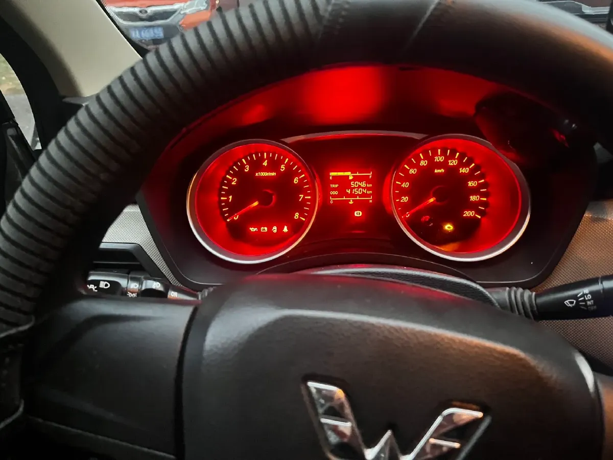 2019 WuLing HongGuang 1.5L 105HP L4 5MT,autocango,china used car exporter,china ev exporter,chinese used car exporter,chinese used ev exporter