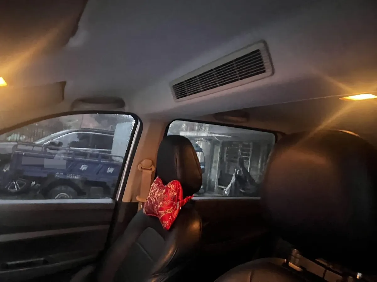 2019 WuLing HongGuang 1.5L 105HP L4 5MT,autocango,china used car exporter,china ev exporter,chinese used car exporter,chinese used ev exporter