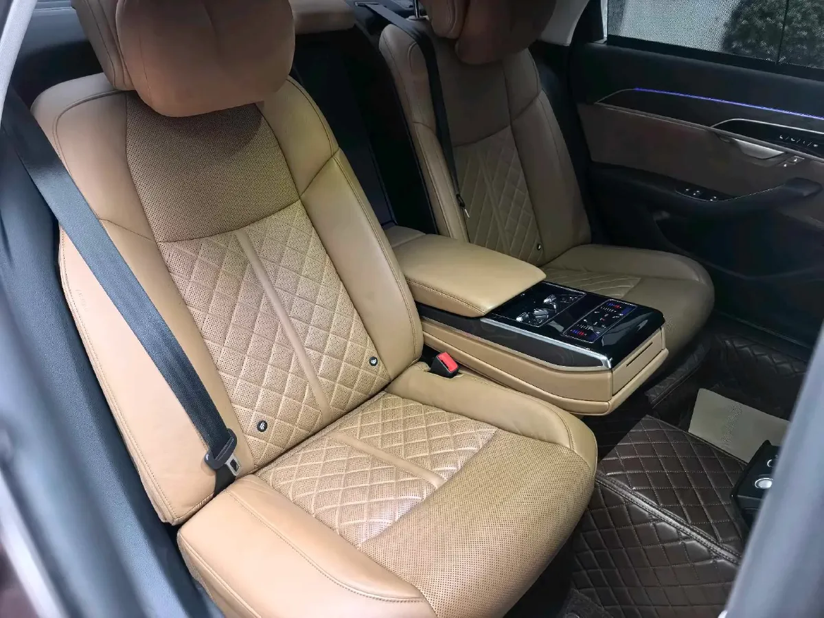 2022 Audi A8 3.0T 286HP V6 8AT,autocango,china used car exporter,china ev exporter,chinese used car exporter,chinese used ev exporter