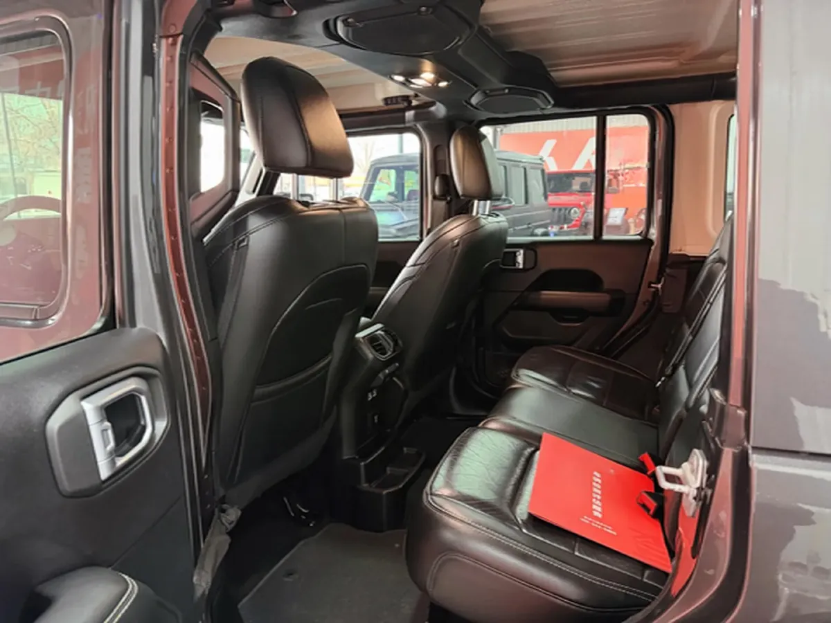 2019 Jeep Wrangler 2.0T 266HP L4 8AT,autocango,china used car exporter,china ev exporter,chinese used car exporter,chinese used ev exporter