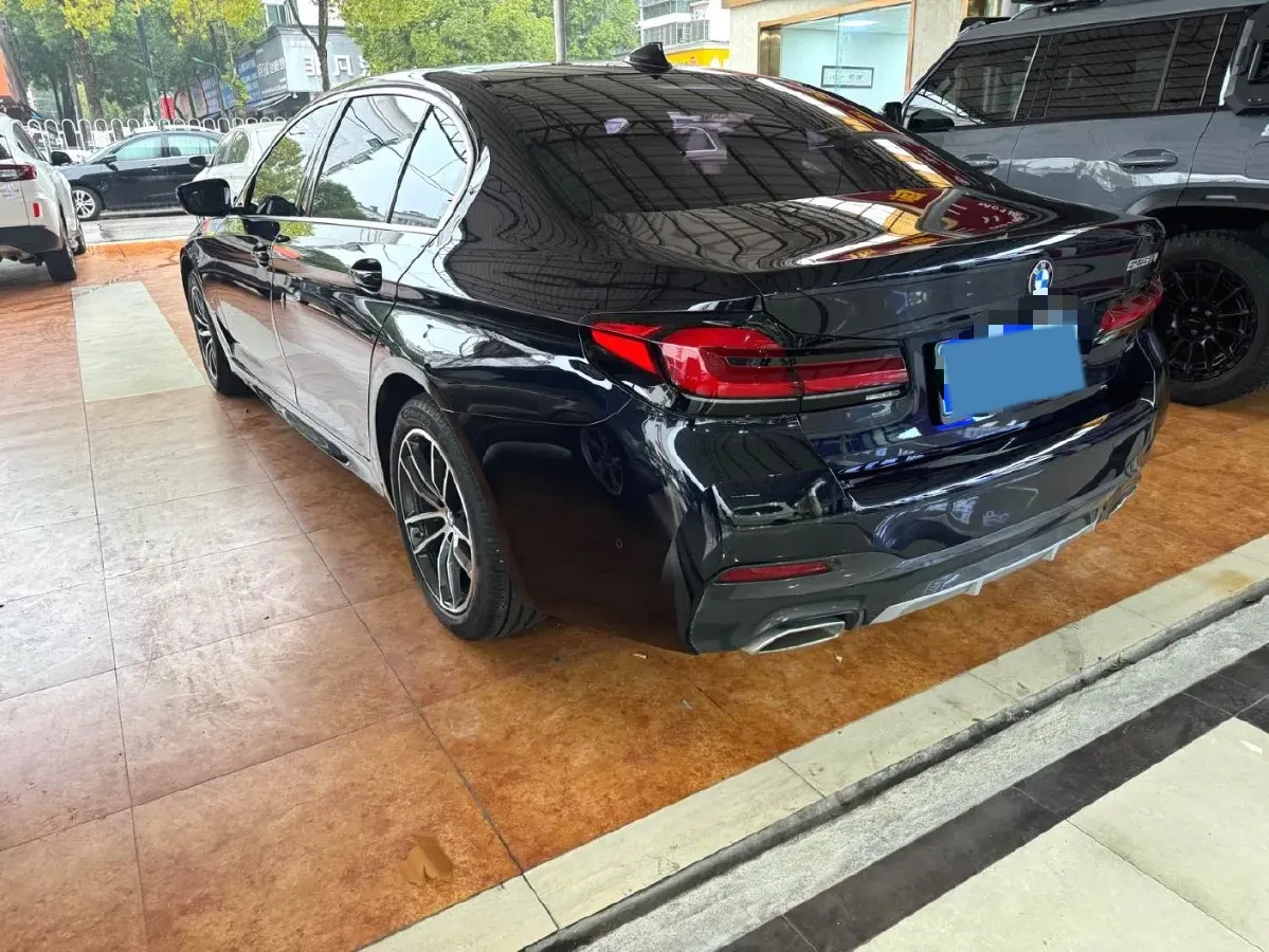 2021 BMW 5 Series 2.0T 184HP L4 8AT,autocango,china used car exporter,china ev exporter,chinese used car exporter,chinese used ev exporter