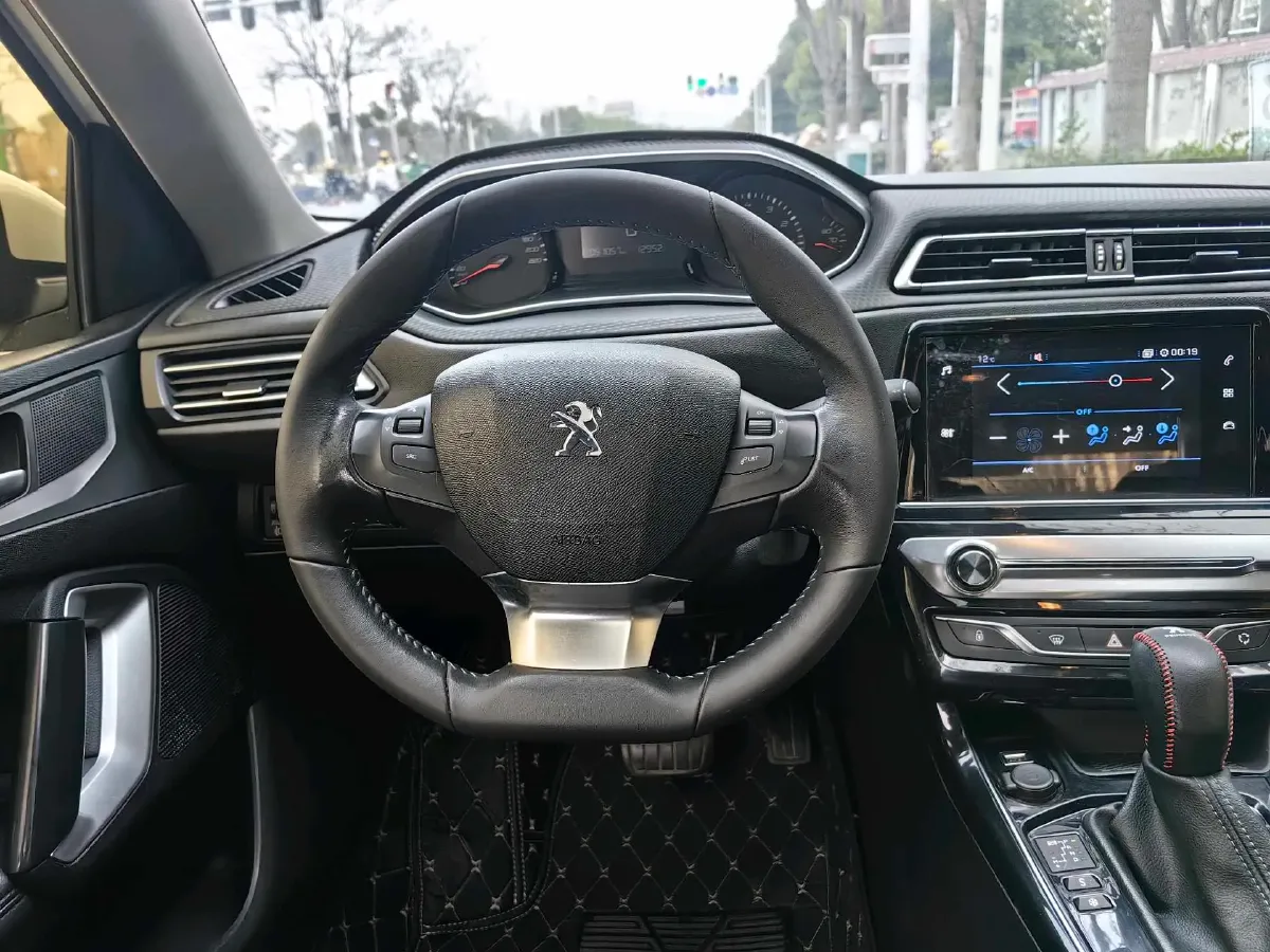 2019 Peugeot 308 1.6L 117HP L4 6AT,autocango,china used car exporter,china ev exporter,chinese used car exporter,chinese used ev exporter