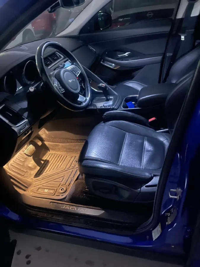 2018 Jaguar E-PACE 2.0T 249HP L4 9AT,autocango,china used car exporter,china ev exporter,chinese used car exporter,chinese used ev exporter