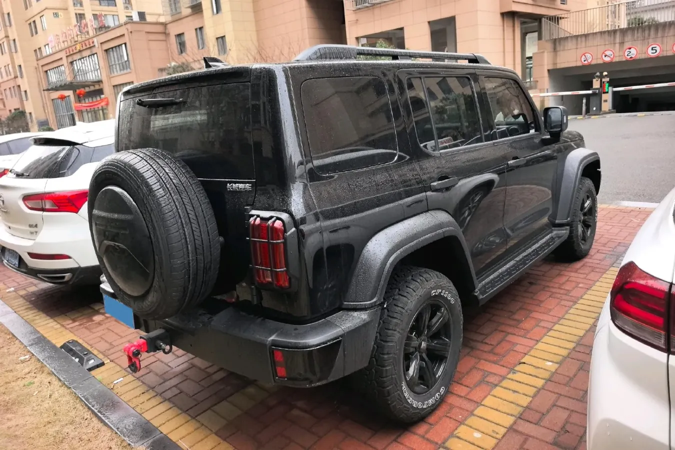 2024 Tank 300 2.0T 227HP L4 8AT,autocango,china used car exporter,china ev exporter,chinese used car exporter,chinese used ev exporter