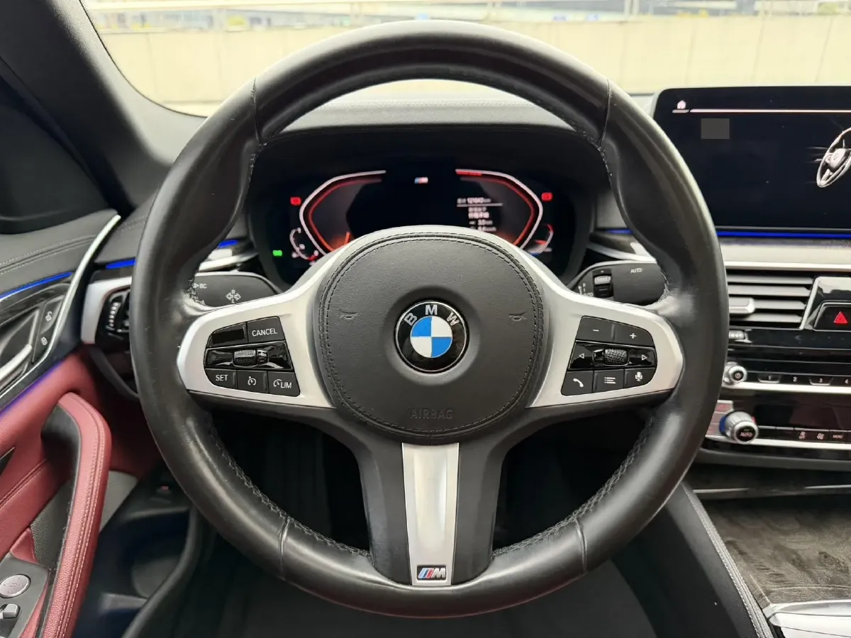 2021 BMW 5 Series 2.0T 184HP L4 8AT,autocango,china used car exporter,china ev exporter,chinese used car exporter,chinese used ev exporter