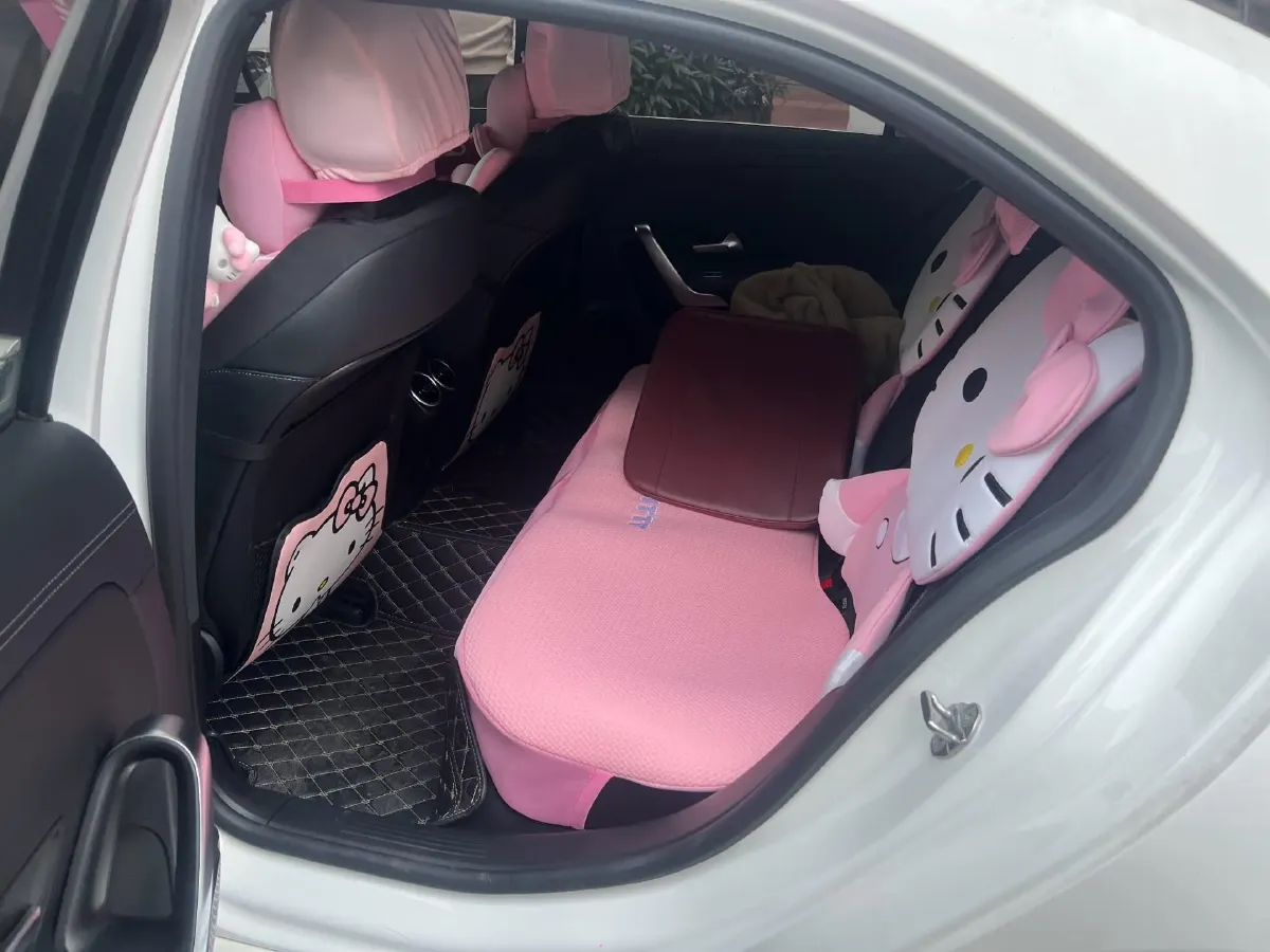 2023 Mercedes-Benz A Class 1.3T 163HP L4 7DCT,autocango,china used car exporter,china ev exporter,chinese used car exporter,chinese used ev exporter