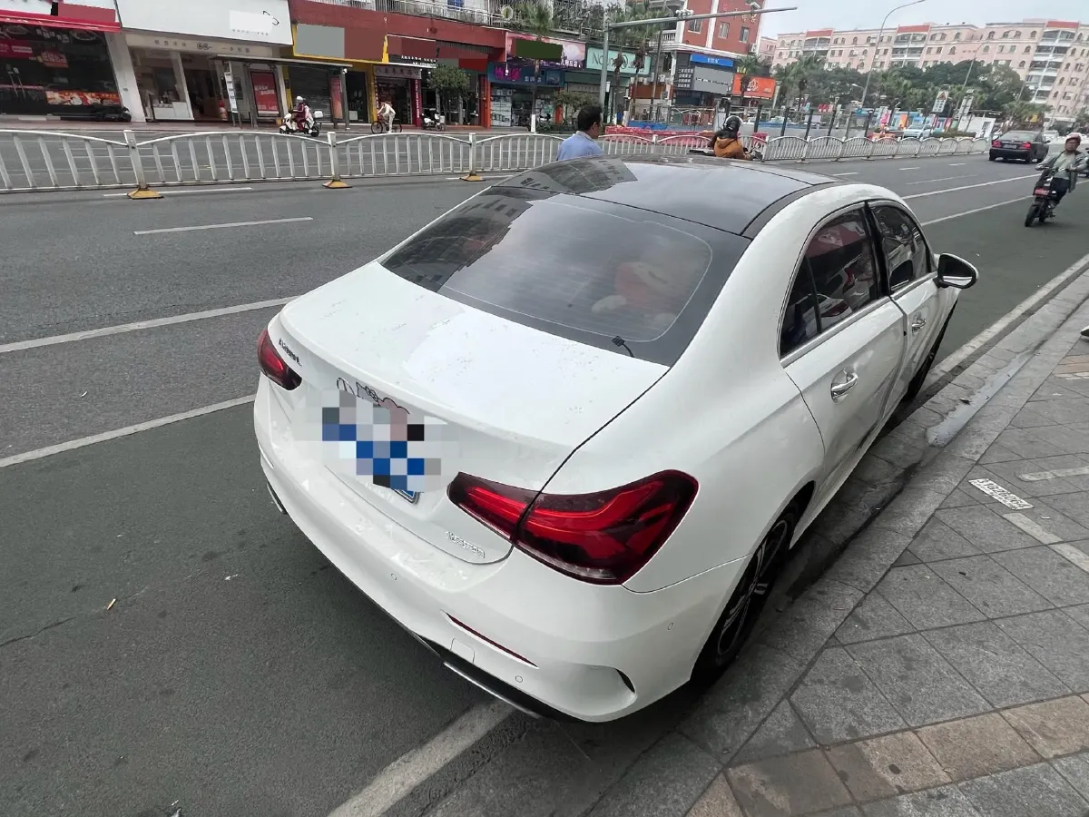 2023 Mercedes-Benz A Class 1.3T 163HP L4 7DCT,autocango,china used car exporter,china ev exporter,chinese used car exporter,chinese used ev exporter