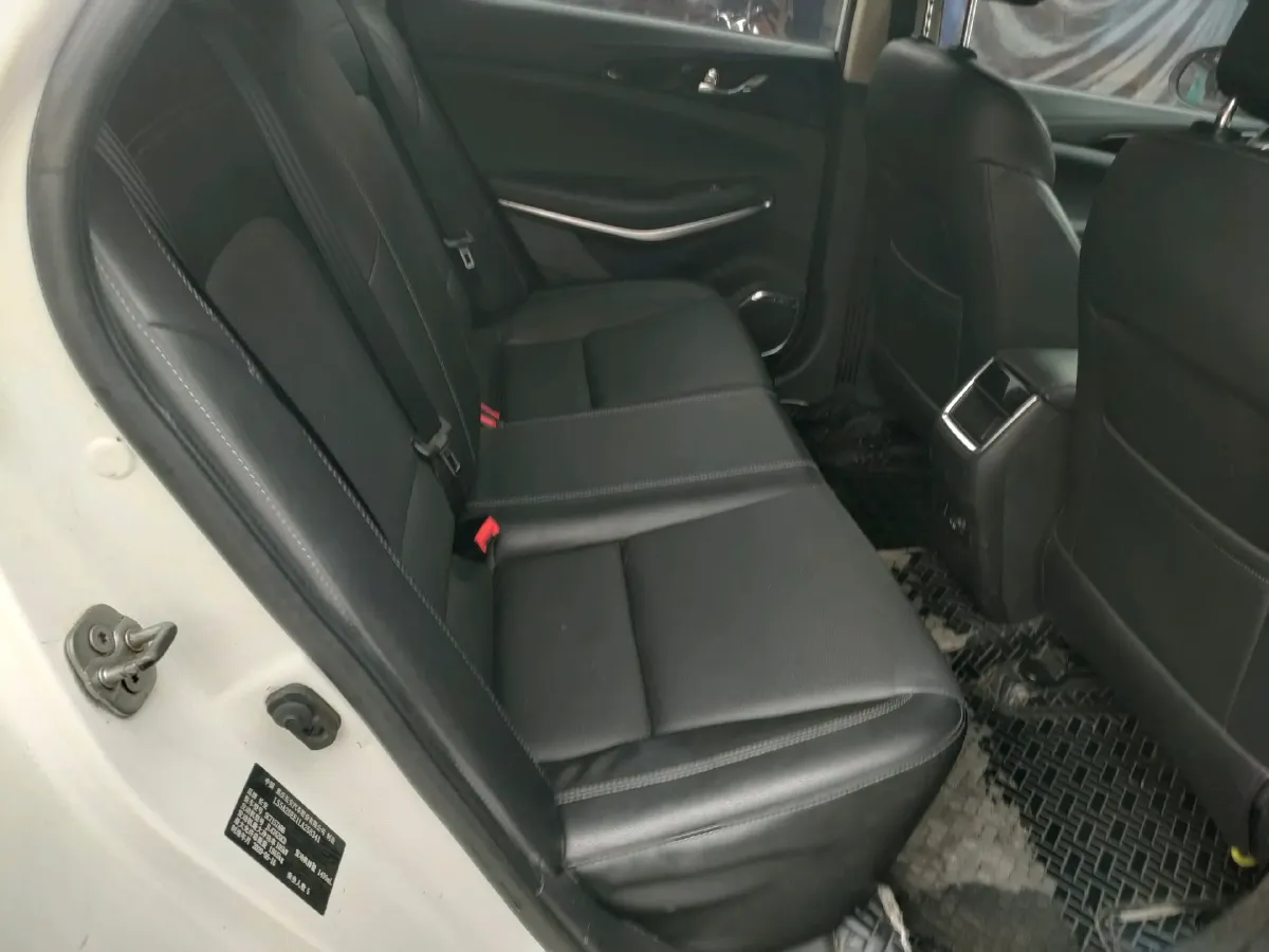 2020 ChangAn Raeton CC 1.5T 156HP L4 6AT,autocango,china used car exporter,china ev exporter,chinese used car exporter,chinese used ev exporter