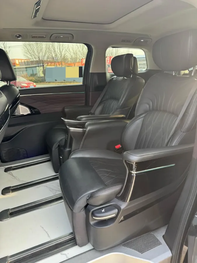 2024 GAC Trumpchi M8 2.0T 252HP L4 8AT,autocango,china used car exporter,china ev exporter,chinese used car exporter,chinese used ev exporter