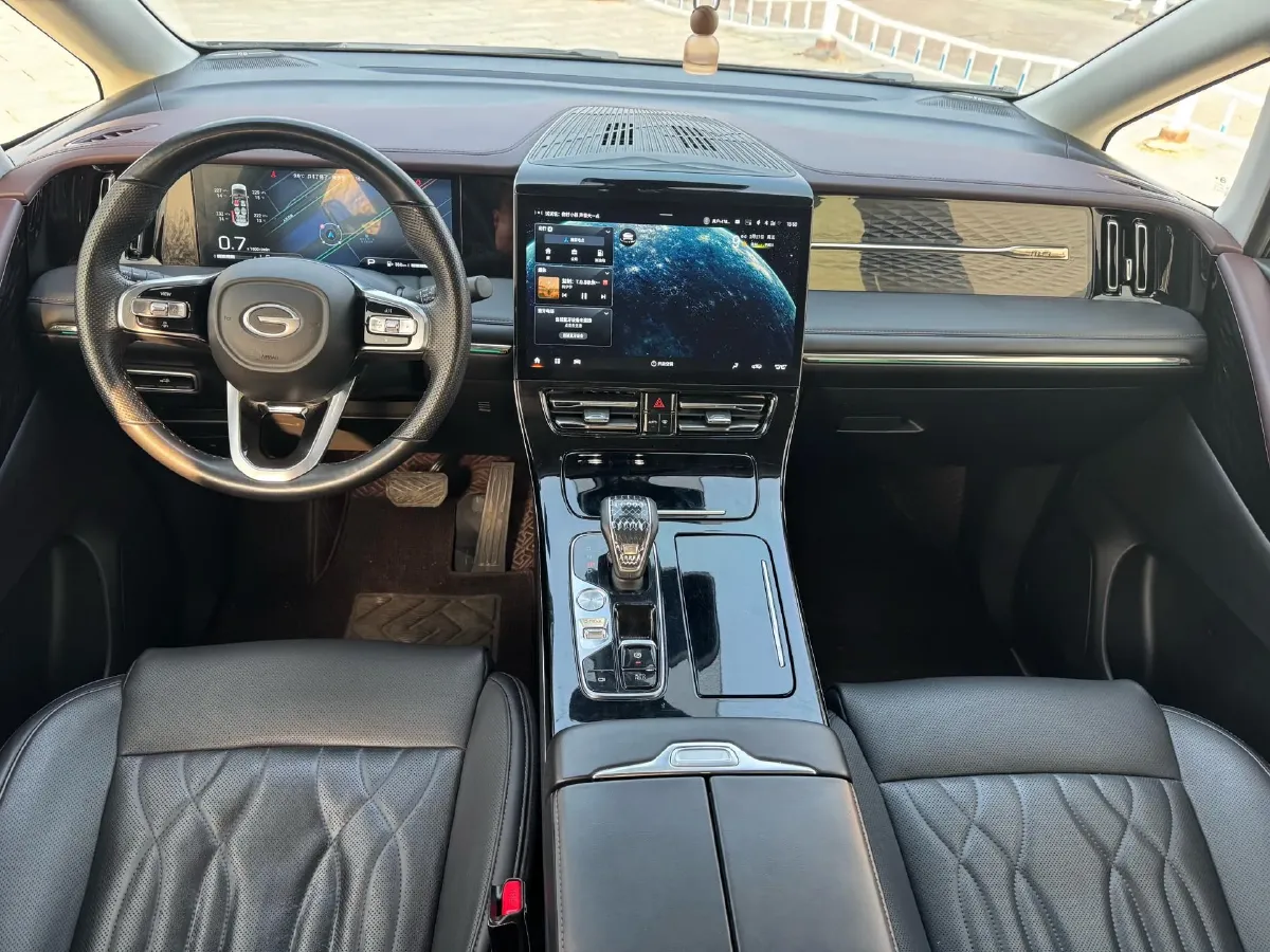 2024 GAC Trumpchi M8 2.0T 252HP L4 8AT,autocango,china used car exporter,china ev exporter,chinese used car exporter,chinese used ev exporter