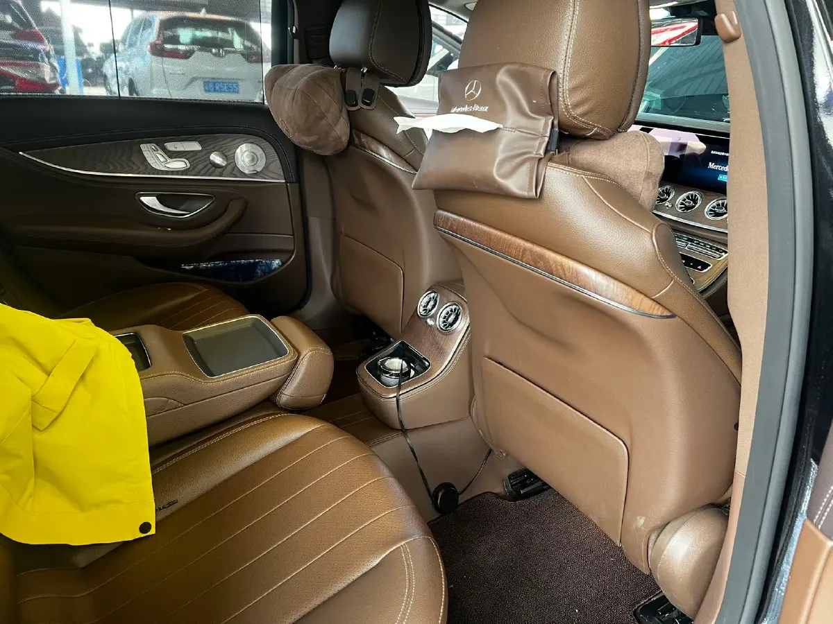 2021 Mercedes-Benz E Class 2.0T 258HP L4 9AT,autocango,china used car exporter,china ev exporter,chinese used car exporter,chinese used ev exporter