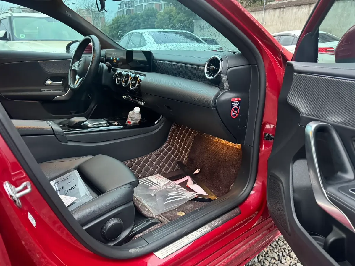 2022 Mercedes-Benz A Class 1.3T 136HP L4 7DCT,autocango,china used car exporter,china ev exporter,chinese used car exporter,chinese used ev exporter