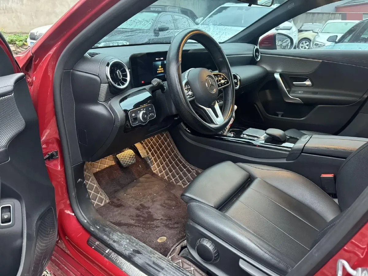 2022 Mercedes-Benz A Class 1.3T 136HP L4 7DCT,autocango,china used car exporter,china ev exporter,chinese used car exporter,chinese used ev exporter