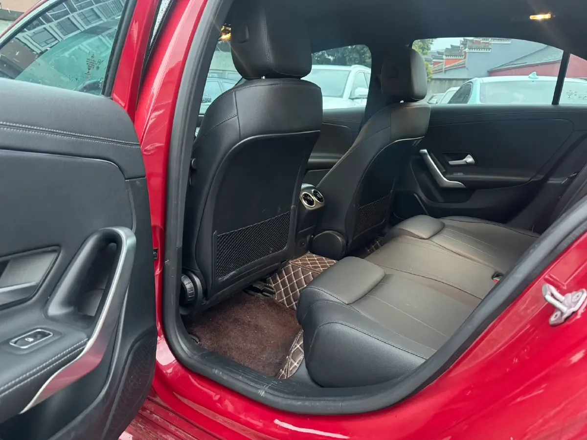 2022 Mercedes-Benz A Class 1.3T 136HP L4 7DCT,autocango,china used car exporter,china ev exporter,chinese used car exporter,chinese used ev exporter