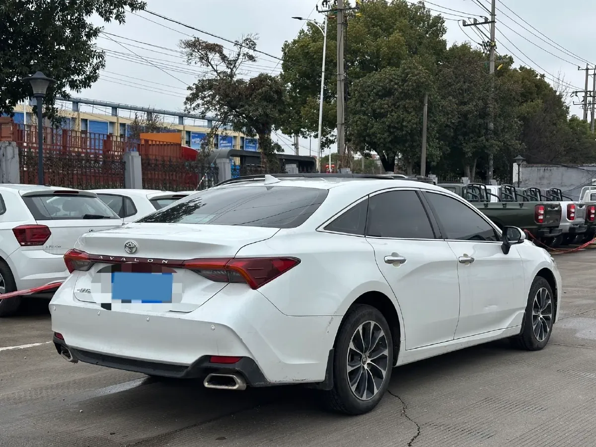 2023 Toyota Avalon 2.0L 177HP L4 CVT,autocango,china used car exporter,china ev exporter,chinese used car exporter,chinese used ev exporter